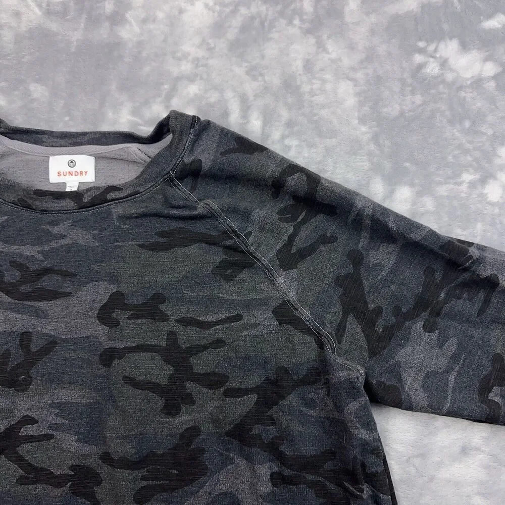 Sundry Sweater Womens Size Medium Sz 2 Gray Blue Camouflage Sweatshirt
